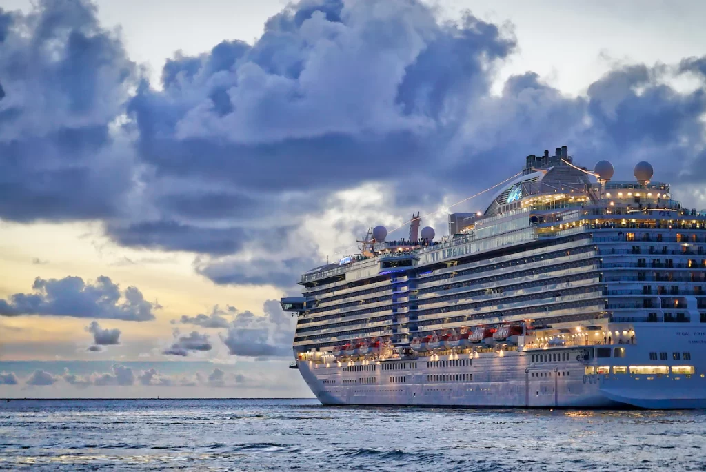 Bateau de croisière en Martinique-RHUMZ